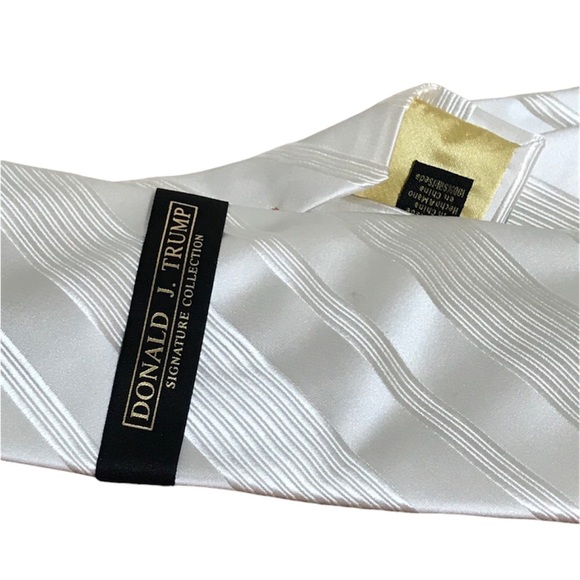 New Donald Trump White Cream Necktie - Picture 8 of 8
